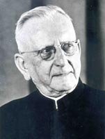 Porträtphotographie von Georg Sommer im höheren Alter, im Pfarrerhabit.